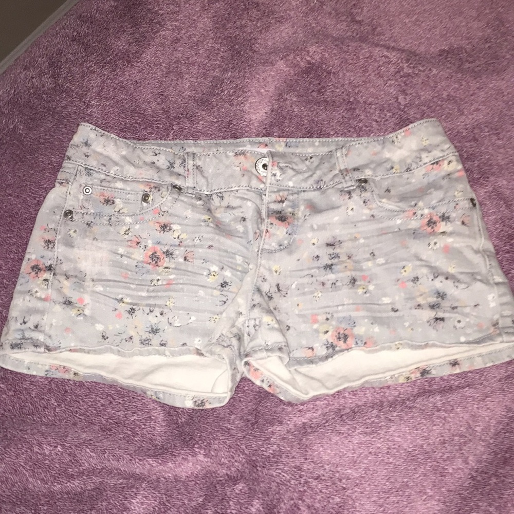 Candies Flower Jean Shorts 🌸